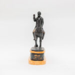 Скулптура „Никола Карев“