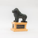 Скулптура „Лав“