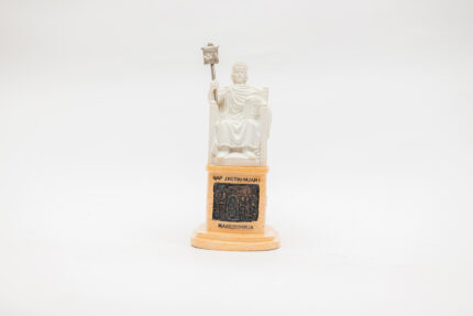 Скулптура „Јустинијан Први“